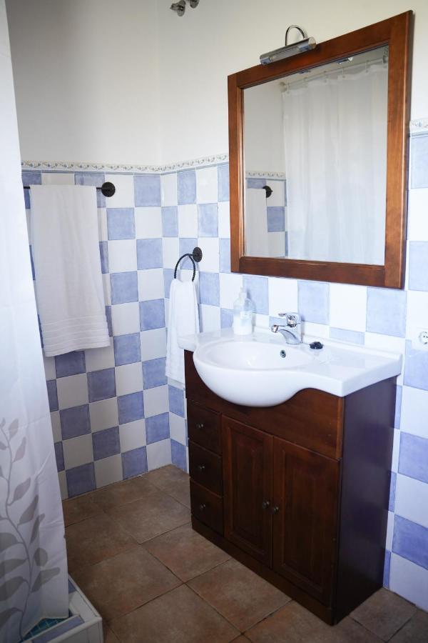 La Casilla Guest House Deltebre Bagian luar foto