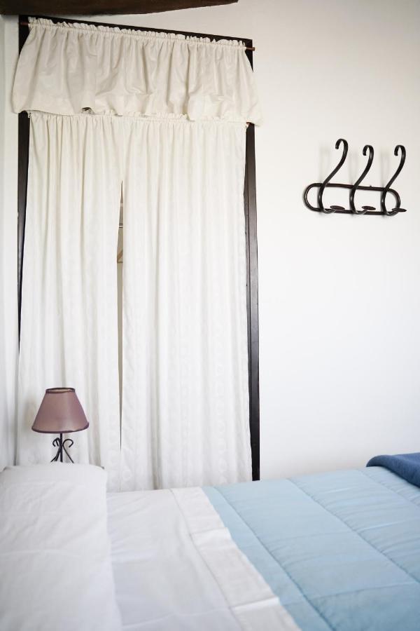 La Casilla Guest House Deltebre Bagian luar foto